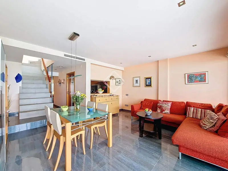 Atico Duplex en Cubelles con Vistas al Mar