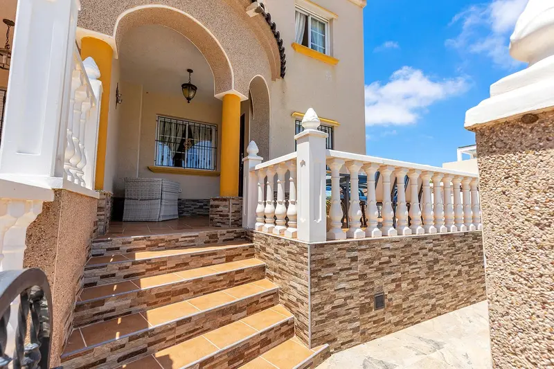 Chalet en Venta Cabo Roig Orihuela Alicante Villa Mediterranea