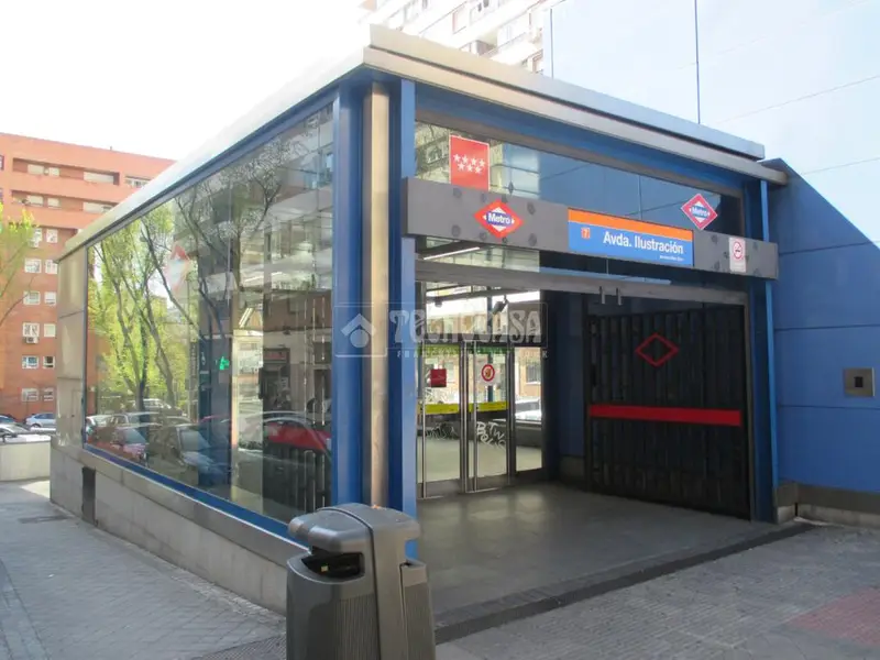 Piso en Venta Monte Hogar 3 Dormitorios 2 Baños Plaza Garaje
