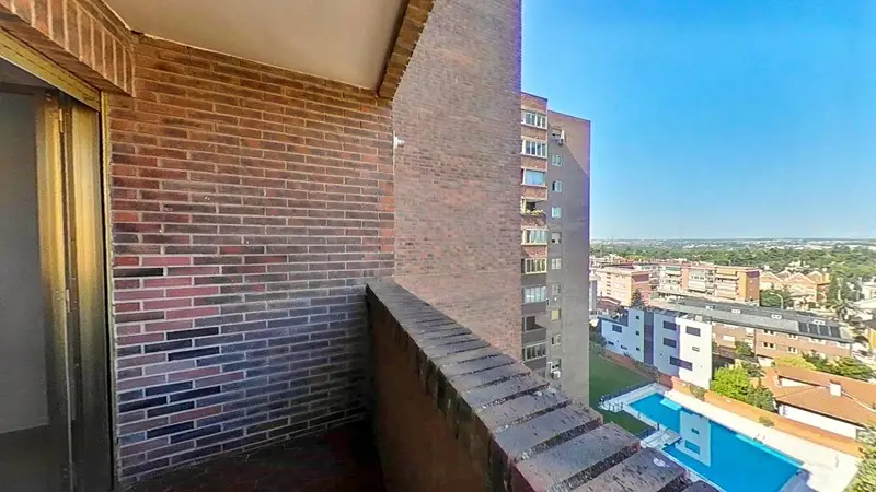 Piso en venta en Valdezarza Madrid 2 dormitorios 2 baños