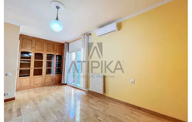 Casa de Lujo en Castelldefels 6 Dormitorios 3 Baños Piscina Privada