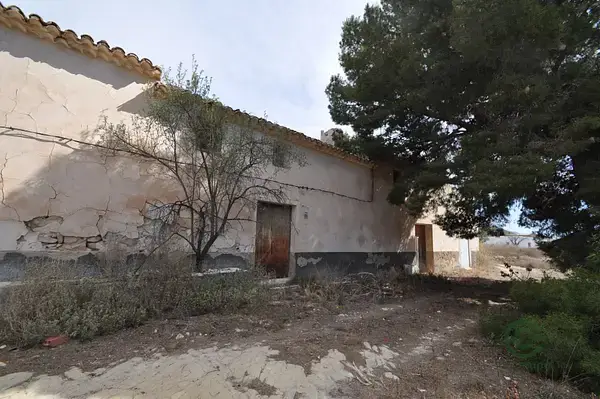 Casa de Campo con Molino de Vino en Alicante