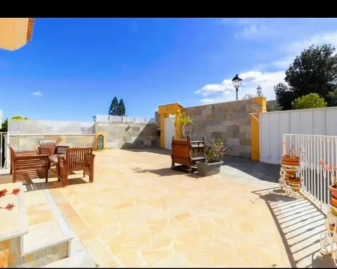 Villa 4 Dormitorios Montroy Vistas Impresionantes Piscina