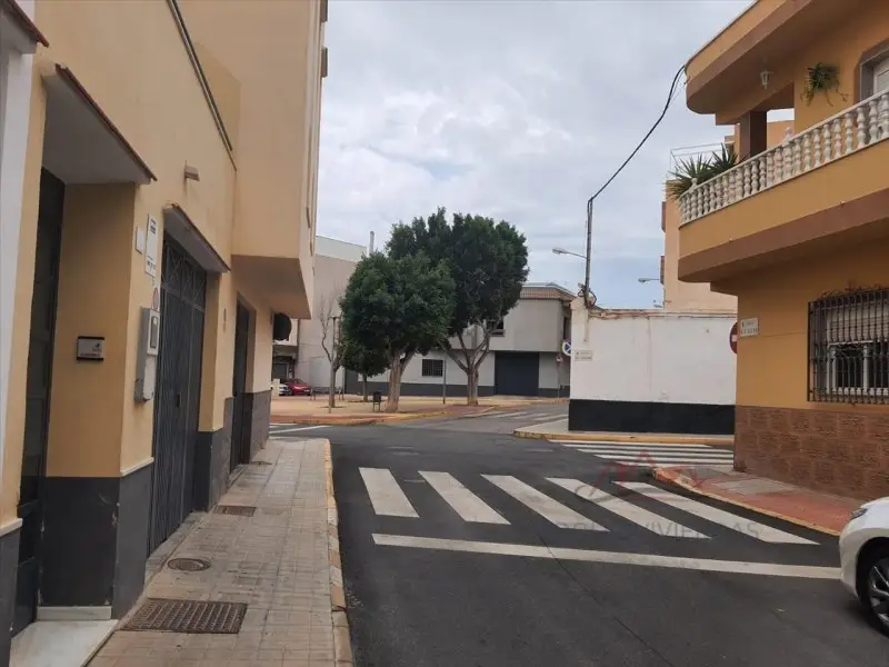 Venta Piso Soleado El Ejido Centro 97m2 3 Dorm Inversores