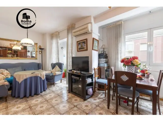Piso en venta en Granada zona Alhamar