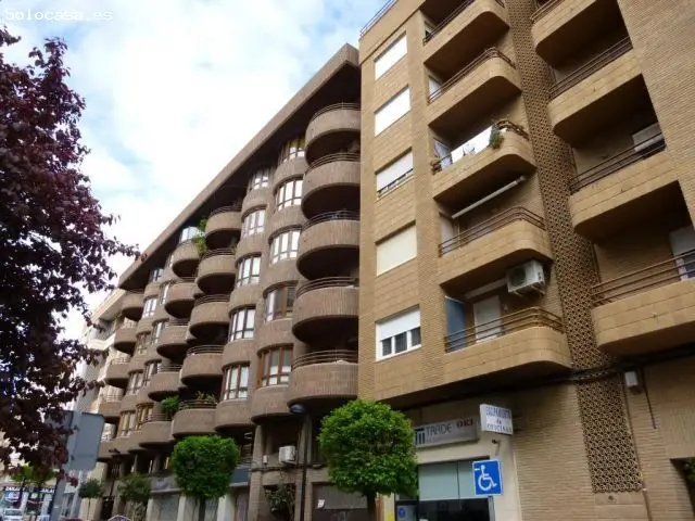 Garaje en Almansa Centro 12.5m2
