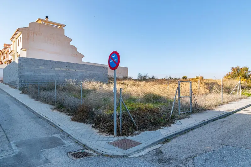 Solar Urbano en Nueva Otura 200m2 Proyecto Incluido