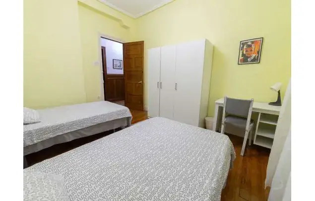 Alquiler de Habitacion Vintage amueblada en Bilbao Abandoibarra