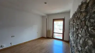 Piso en venta en Jaca centro con 3 terrazas