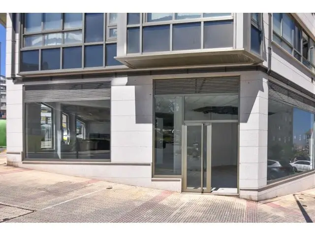 Amplio Local Comercial en A Corveira Culleredo