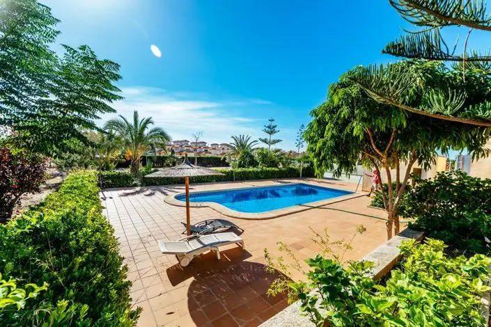 Villa 4 Dormitorios en Venta Los Montesinos