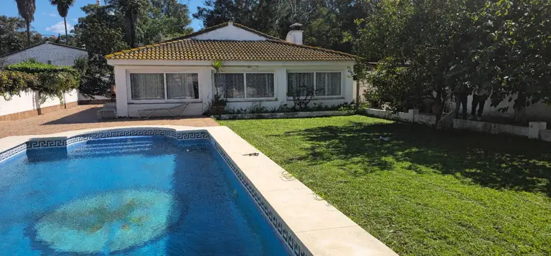 Venta Villa con chimenea en Guadacorte Los Barrios