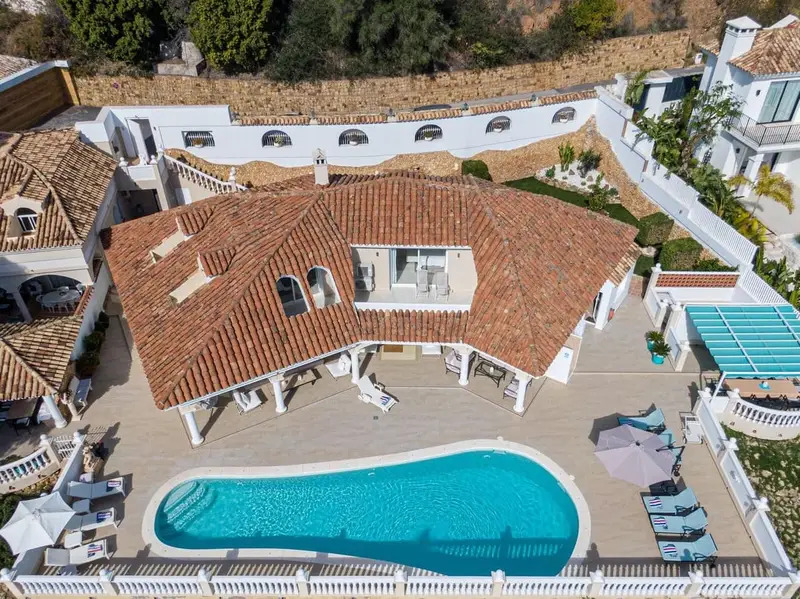 Chalet en Venta Benahávis Pueblo Málaga Villa Clásica 6 Dormitorios