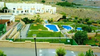 Casa adosada en venta en Calle Urbanización Aires de Valle-Niza S-N