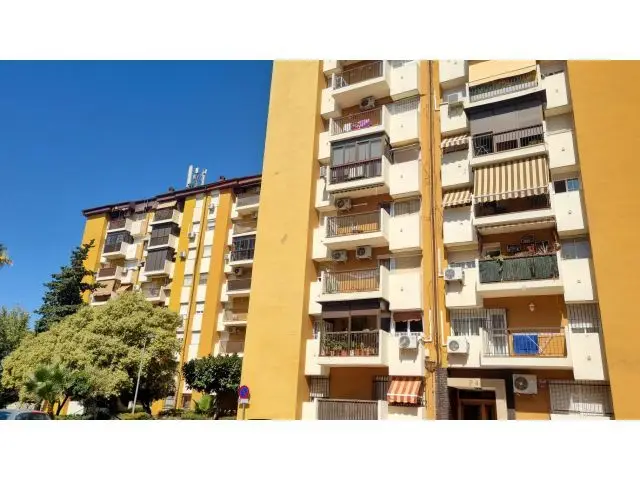 Piso Amueblado 3 Dormitorios Terraza Reyes Católicos Dos Hermanas