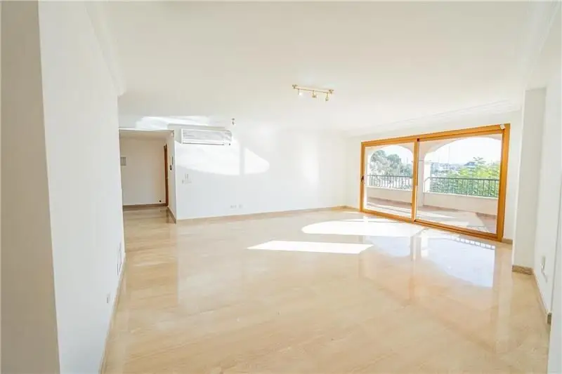 Apartamento en Palma de Mallorca con Vistas al Mar y Piscina