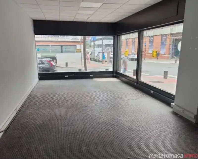 Local Comercial en Alquiler Bilbao 40m2 2 Despachos Almacén