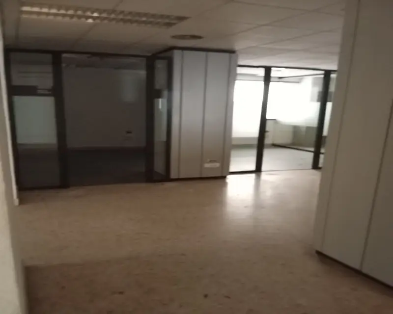 Local 148m2 Calle Mayor Manises Valencia