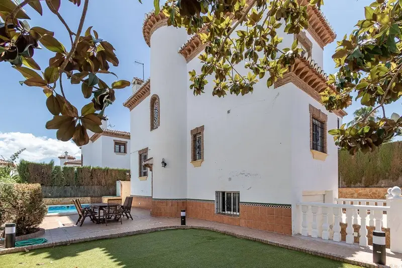 Chalet en Venta en La Zubia Granada