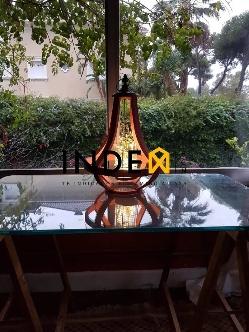 Chalet en Sitges con Jardín y Garaje Cerca del Mar