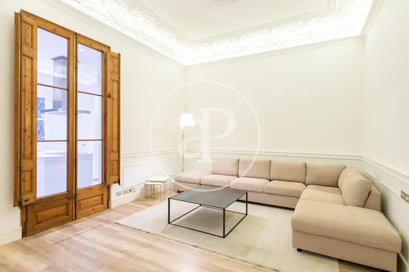 Piso Modernista con Jardín en Gràcia