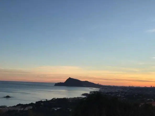 Terreno con Vistas al Mar en Sierra Altea - Licencia de Construccion