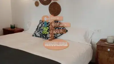Chalet en Teruel Reformado con 6 Dormitorios y 6 Baños
