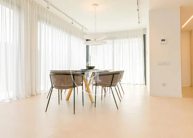 Casa en Venta Montgat 6 Dormitorios Piscina Jardin