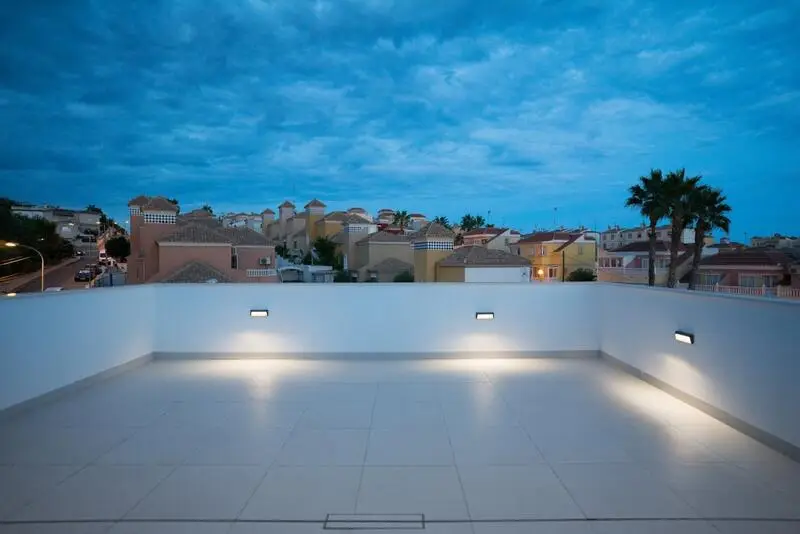 Villa Moderna en Venta San Miguel de Salinas