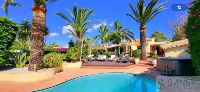 Villa en Jávea con Piscina, Jacuzzi y Licencia Turística