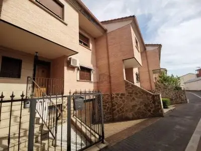 Adosado en Venta Santa Olalla Toledo Cerca Madrid