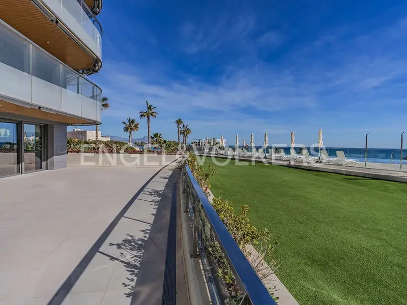 Apartamento de Lujo en San Juan Frente al Mar 4 Dormitorios 3 Baños