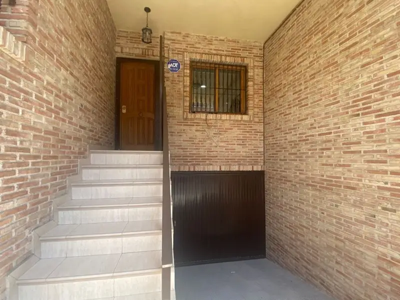 Casa Adosada en Rafal con 4 Dormitorios y 3 Baños