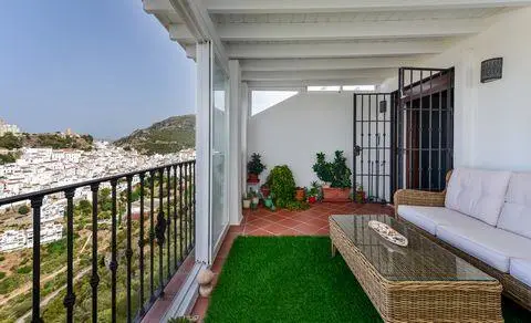 Casa adosada con vistas panoramicas en Casares