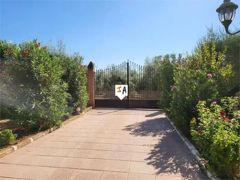 Villa 3 Dormitorios Puente Genil Campo Piscina