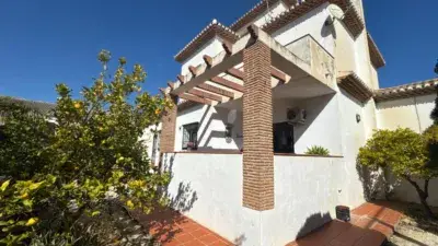 Casa en Venta Moraleda de Zafayona Gran Terreno Ideal Piscina