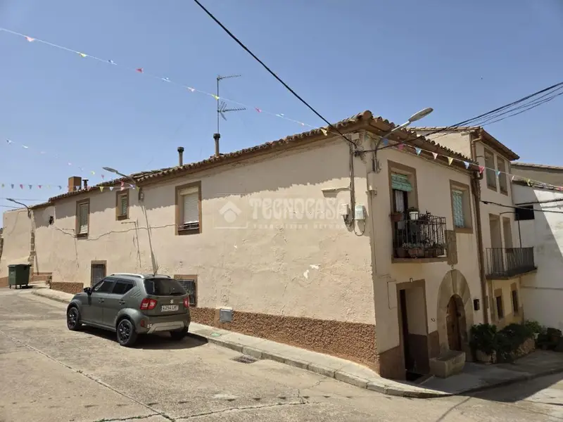 Casa en Venta Novales 140m2 3 Dormitorios