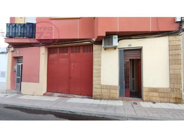 Local en San Roque 130m2 Ideal para Trasteros Ref 8930