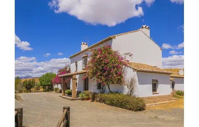 Casa Rural con Piscina Privada cerca de Álora para 12 Personas