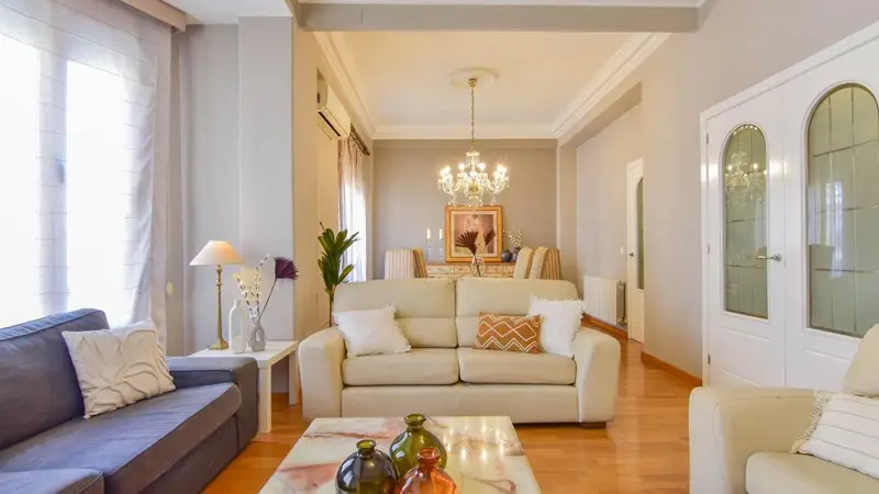 Piso en venta Valencia centro 4 habitaciones 2 baños reformado