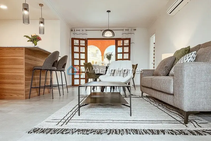 Apartamento en Venta Desert Springs 2 Dormitorios
