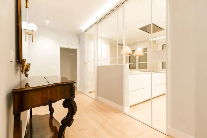 Apartamento en Bilbao Ensanche: Reformado, 2 Dormitorios, Terraza