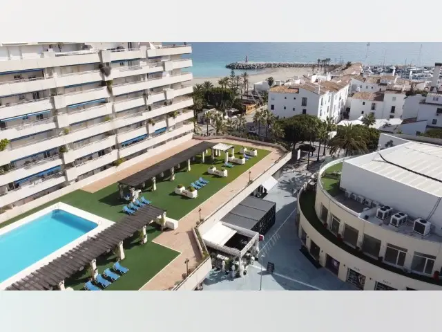 Apartamento 2 Dormitorios Puerto Banus  Cerca Playa Piscina Garaje