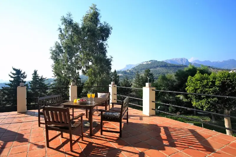 Villa en Calpe con Piscina 4 Dormitorios y 4 Baños