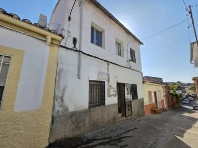Casa en San Miguel Plasencia 11 habitaciones 2 baños terreno