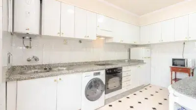 Piso en Venta en La Felguera 90m2 4 Dormitorios Amueblado