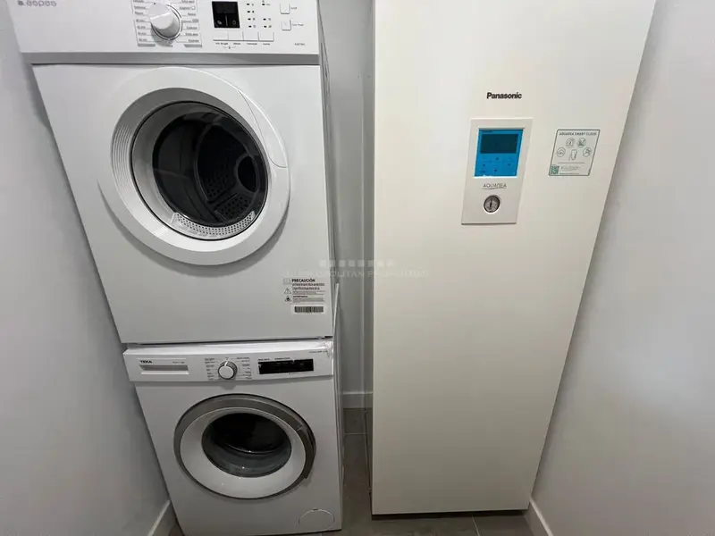 Apartamento de Lujo en Edificio Residencial Más Alto de Andalucía