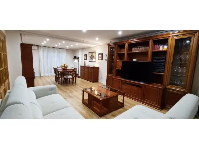 Chalet Reformado 400m2 Jardin Barbacoa 4 Dormitorios 4 Banos Garaje