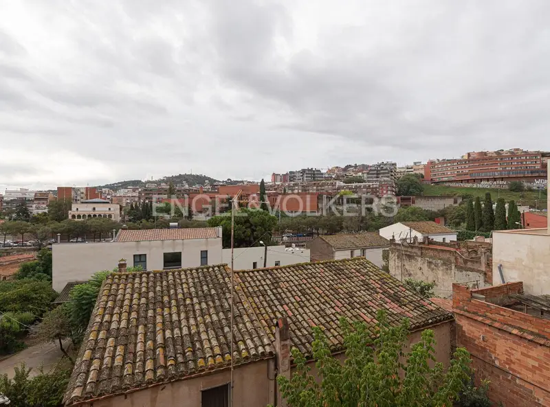 Chalet en venta en Barcelona 8 habitaciones 5 banos 3 terrazas