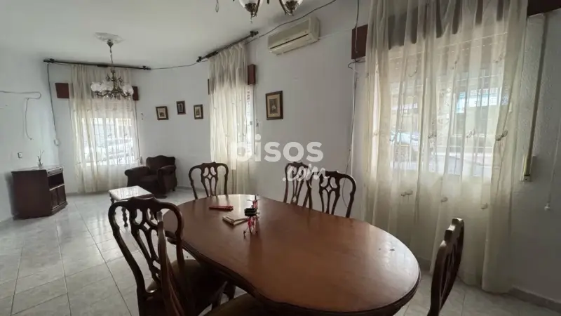 Casa en Venta en Centro Familiar 4 Dormitorios Terraza